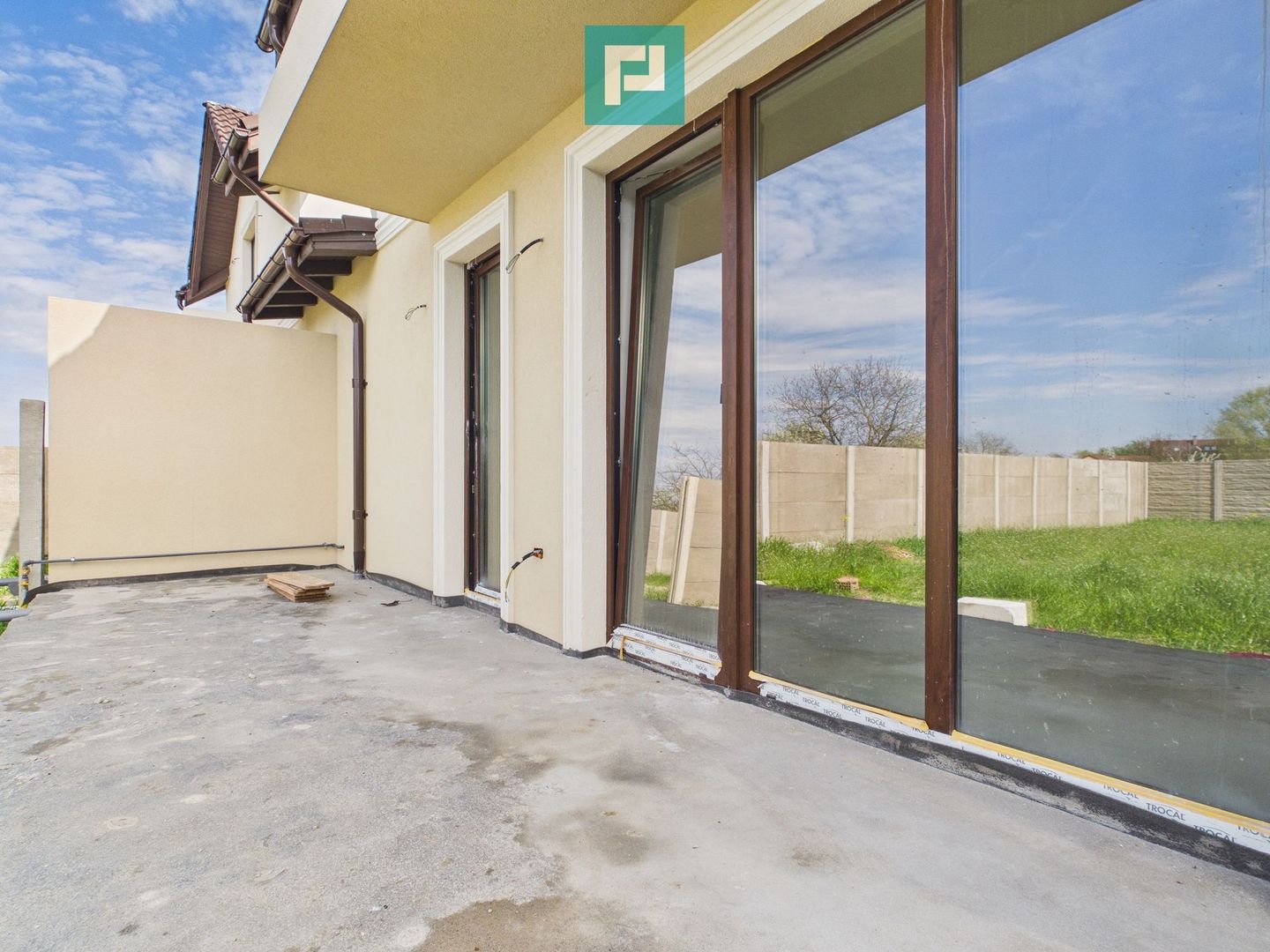 Duplex spațios 102 mp utili, teren 350mp in Covaci - Poză 33