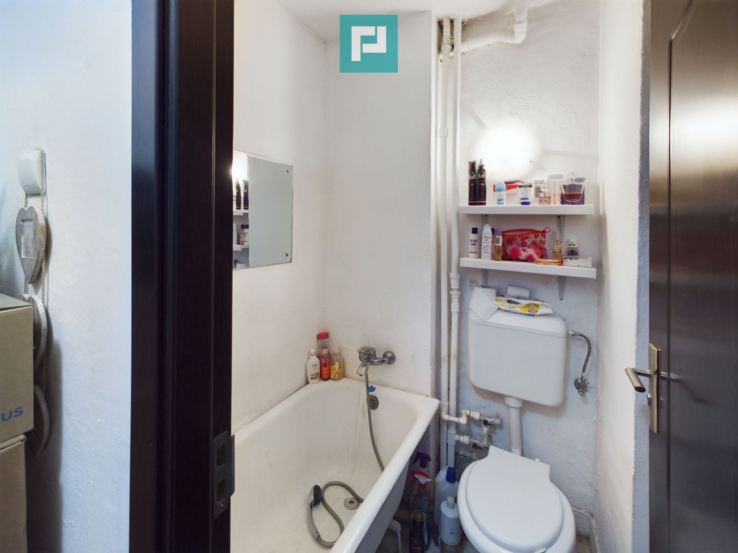 Garsonieră la etajul 2, zona Banu Mărăcine - Poză 5