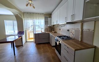 Apartament cu 3 camere de vânzare, parcare– Șesul de Sus, Florești - Poză 5