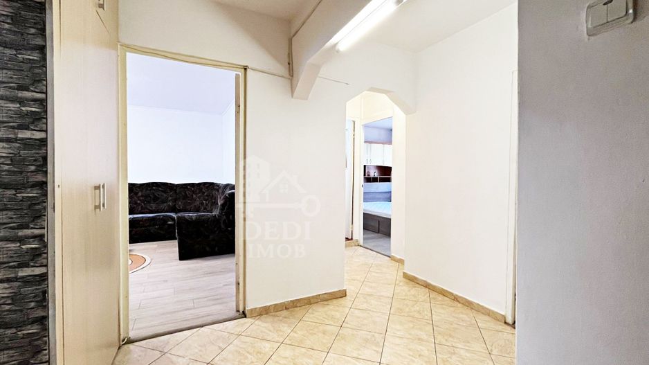 Apartament cu 3 camere de inchiriat zona Calea Aradului, Oradea - Poză 6