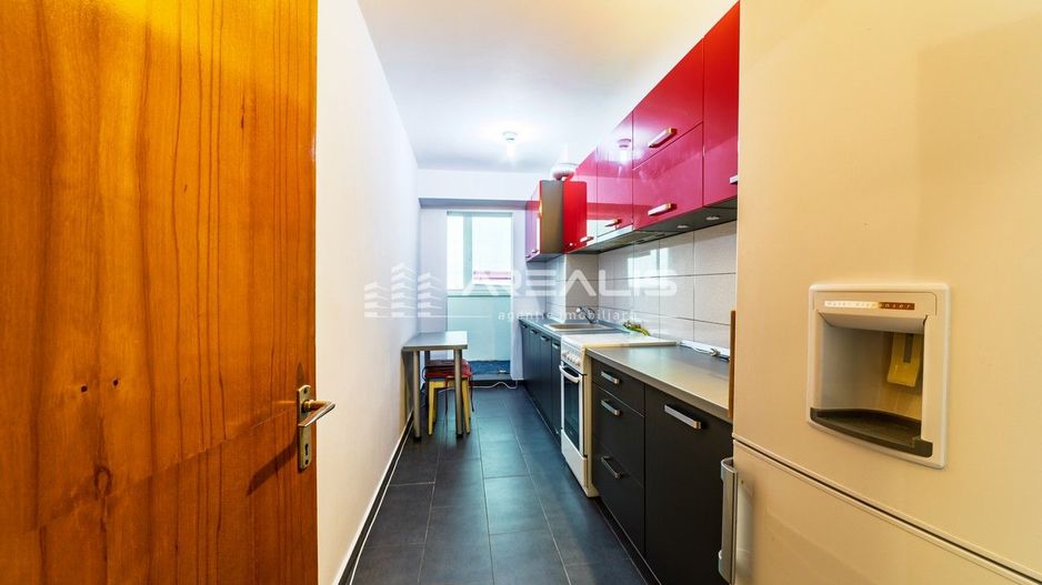 VÂNDUT!!! Apartament spațios cu 3 camere, zona Polivalentă - Poză 4