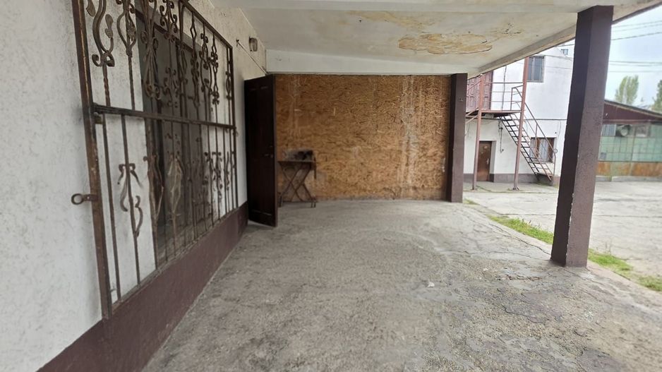 Închiriere spațiu depozitare / acces facil, cu rampa si curte - Poză 4