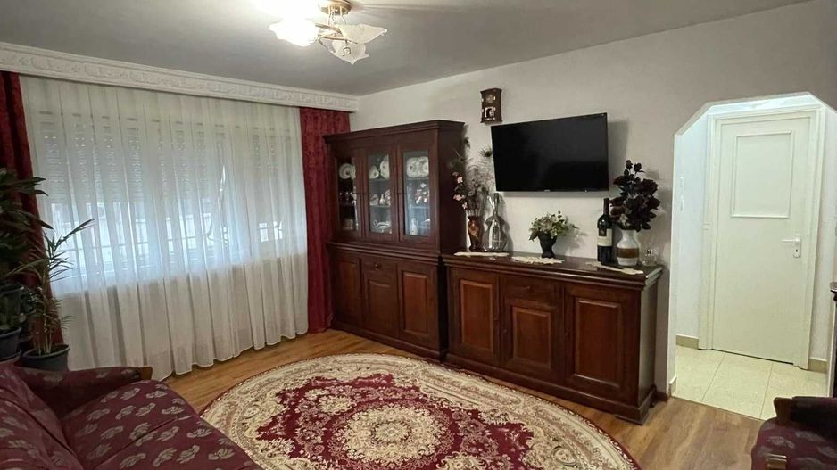 Apartament 3 camere, etajul 4 Micro 16 - Poză 1