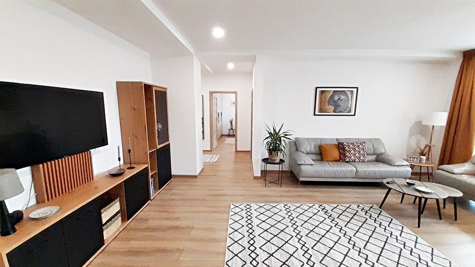 Penthouse cu 5 camere in URBAN PENTHA-zona Coresi - Poză 6