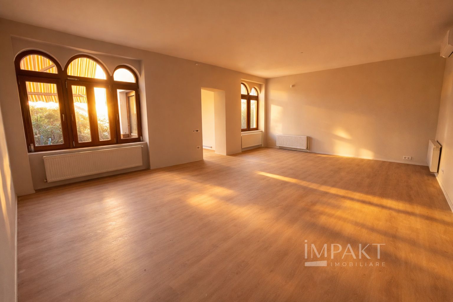 De închiriat spațiu pentru birouri- Piață Cipariu - Poză 2