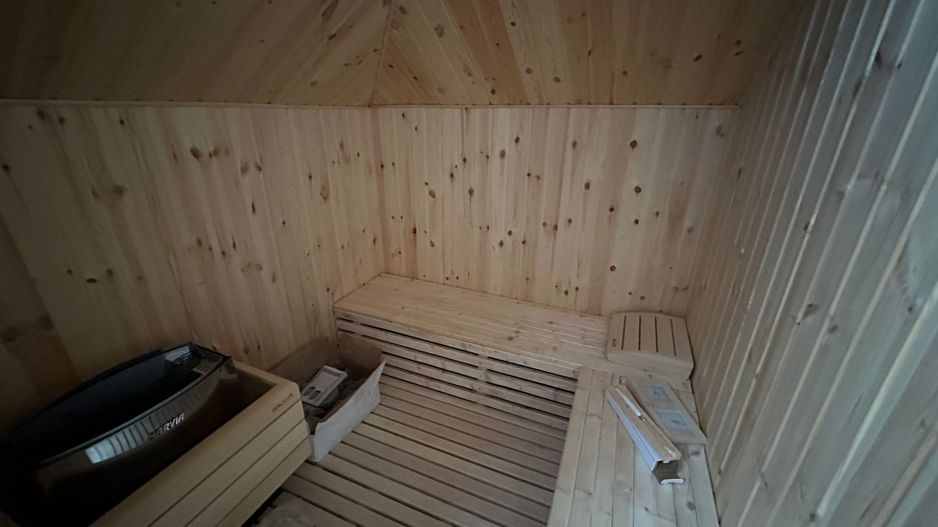 CASA EXCEPTIONALA CU LIVADA PROPRIE - Poză 31