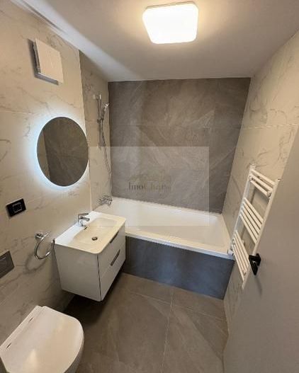 Apartament modern cu 3 camere de închiriat – Elite City, Parcare - Poză 9