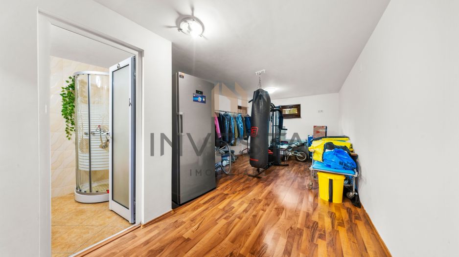 Casa individuala cu 7 camere, 260 mp, teren 900 mp, front 19m, Europa - Poză 19