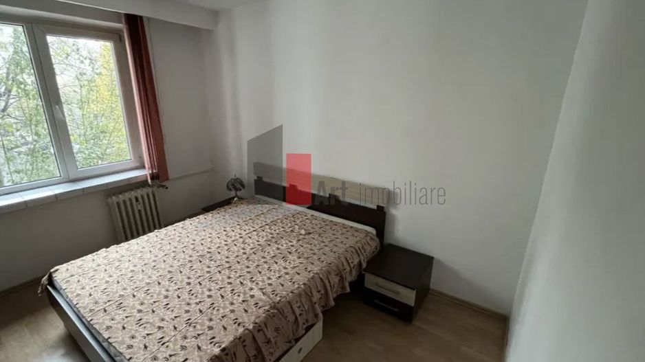 APARTAMENT  3  CAMERE  SEBASTIAN - Poză 3