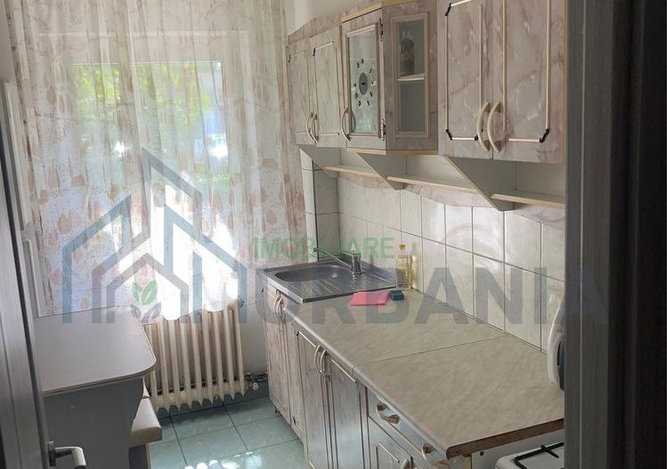 Apartament cu 2 camere semidecomandat, 50 mp, parter, Bd. Cantemir, Iași - Poză 1