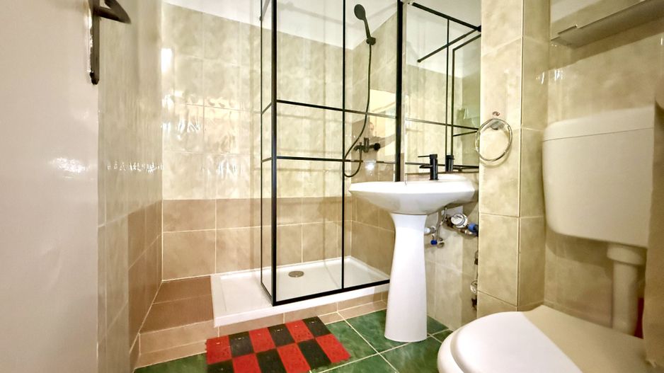 Apartament cu 3 camere zona Central - Medicină - Poză 3