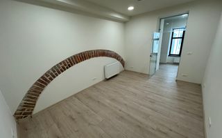 Spatii de birouri Ultracentral suprafață  de 31,7  mp - Poză 4