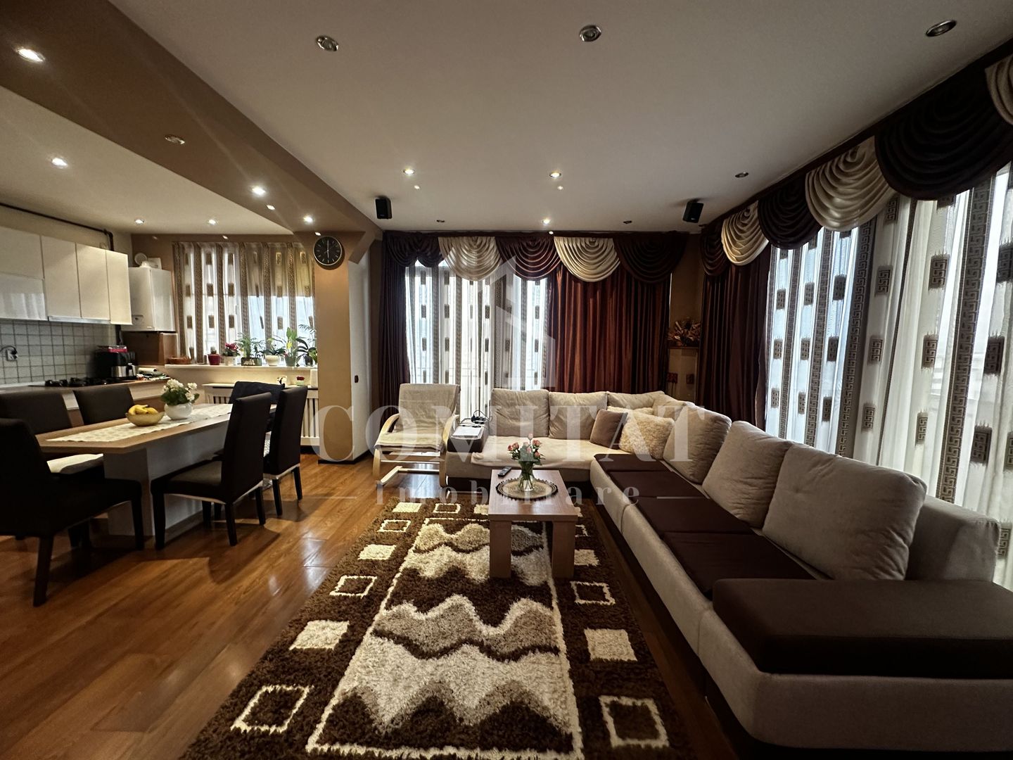 Apartament 3 camere | Scara interioară | Zona Str Porii - Poză 4