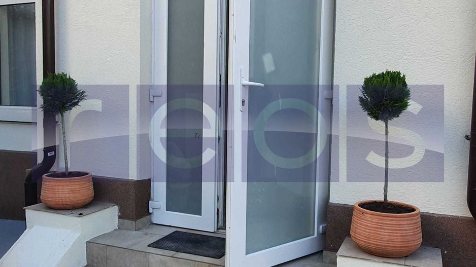 VANZARE CASA INDIVIDUALA | RENOVATA RECENT | 75MP | DOROBANTI - Poză 8