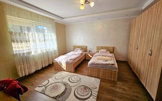 Casa renovata, 4 camere, 2 terase, mobilata, utilata, 568 mp teren - Poză 7