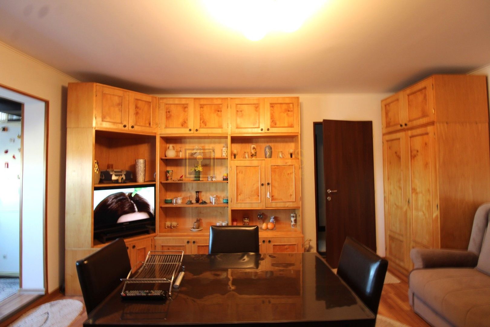 Apartament spatios, 3 camere, semidecomandat, Calea Buziasului - Poză 13