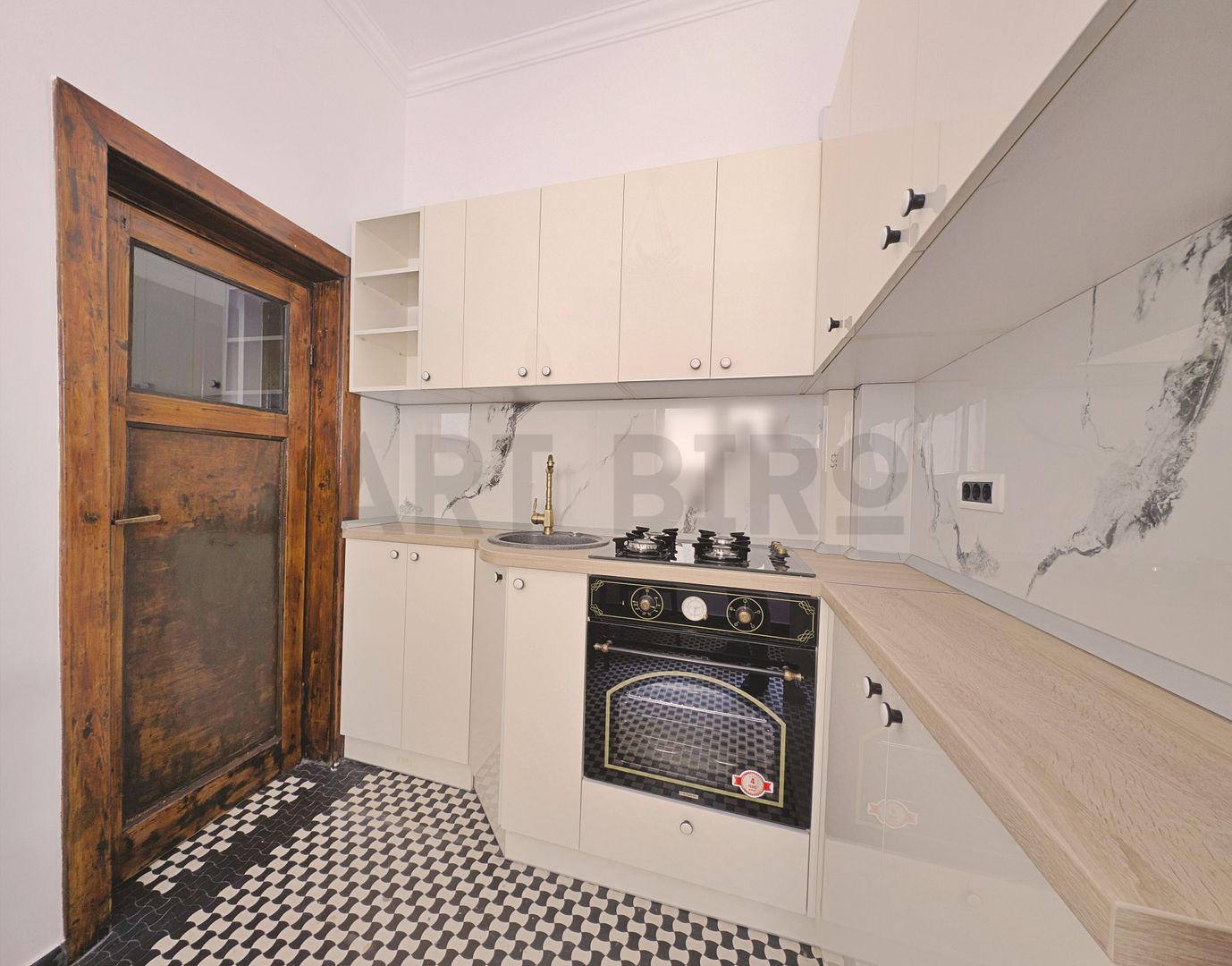 Zero comision, 120mp birou elegant in vila eclectica, Polona - Tunari - Poză 7