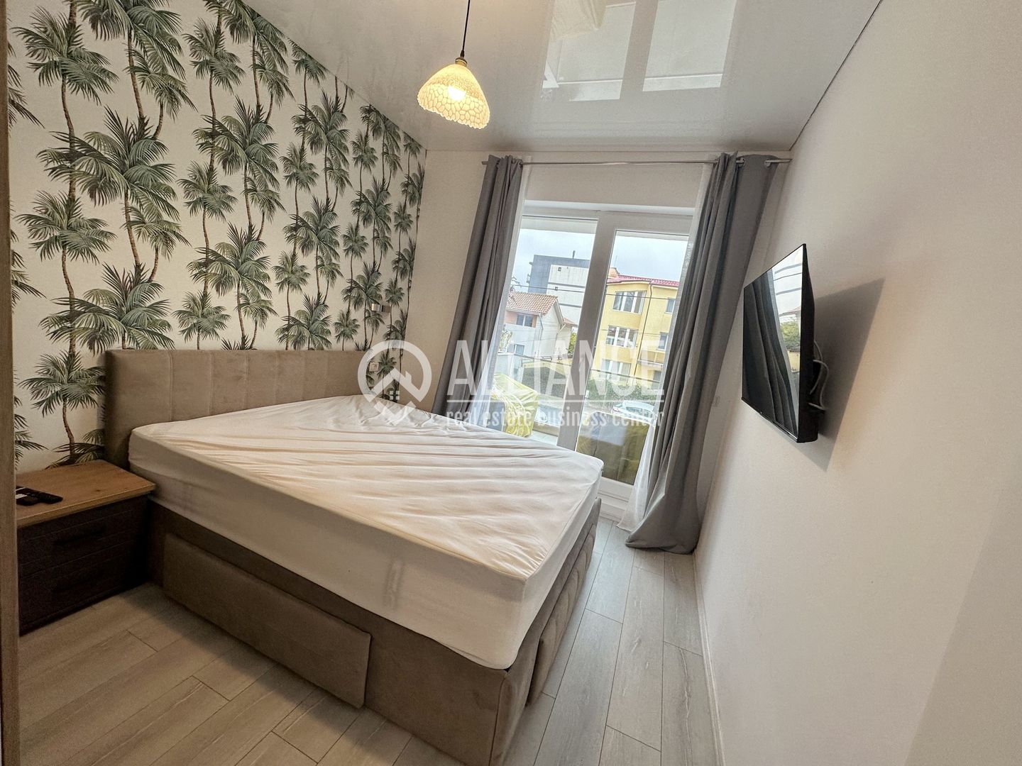 Apartament terasă panoramică de 24 m2 | piscină rooftop | la 5' mare - Poză 6