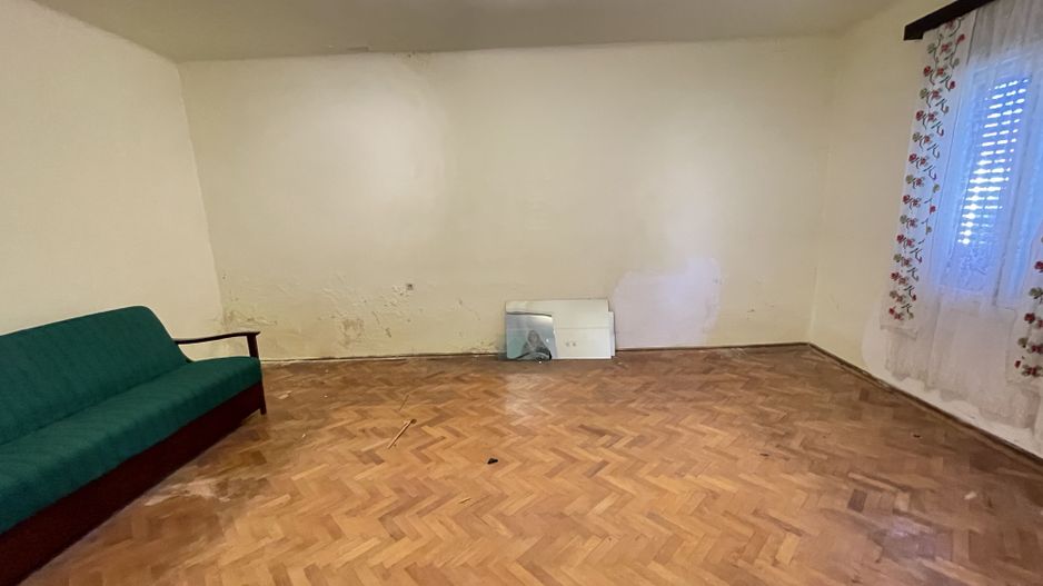 Casa de vanzare zona Mehala-Cetatii - Poză 1