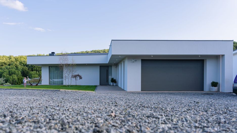 Vila superba Feleacu cu teren de 1700 m2 - Poză 1