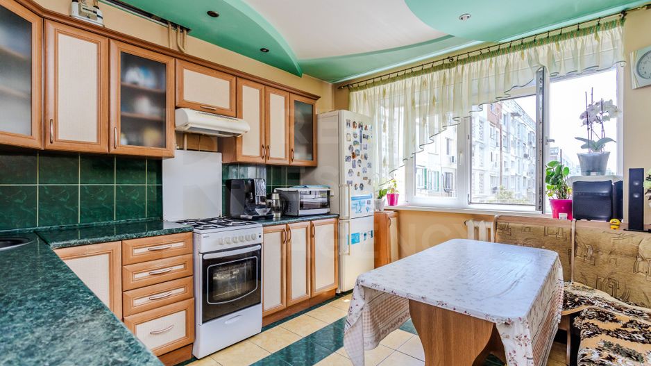 Vânzare, apartament, 2 camere, str.  Petru Zadnipru, Ciocana - Poză 1