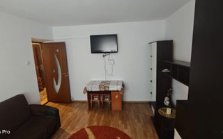 Apartament 2 camere decomandat, insorit, centrala proprie – Tractorul - Poză 2