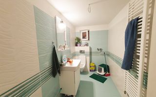 Casa pt 2 familii sau pt. clinica medicala, 8 camere, 486 mp teren - Poză 15