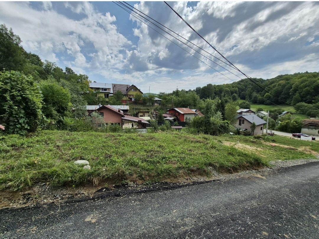 Teren intravilan-935 mp-dubla deschidere, Breaza-Valea Tarsei - Poză 8