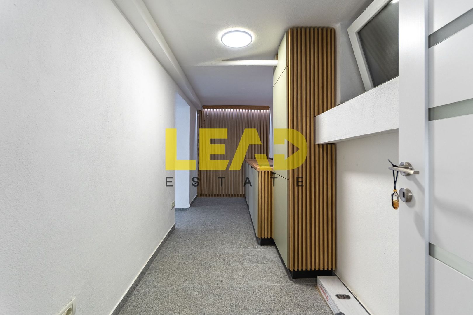 Spațiu de birouri, Aurel Vlaicu, Brașov | Demisol complet renovat - Poză 4