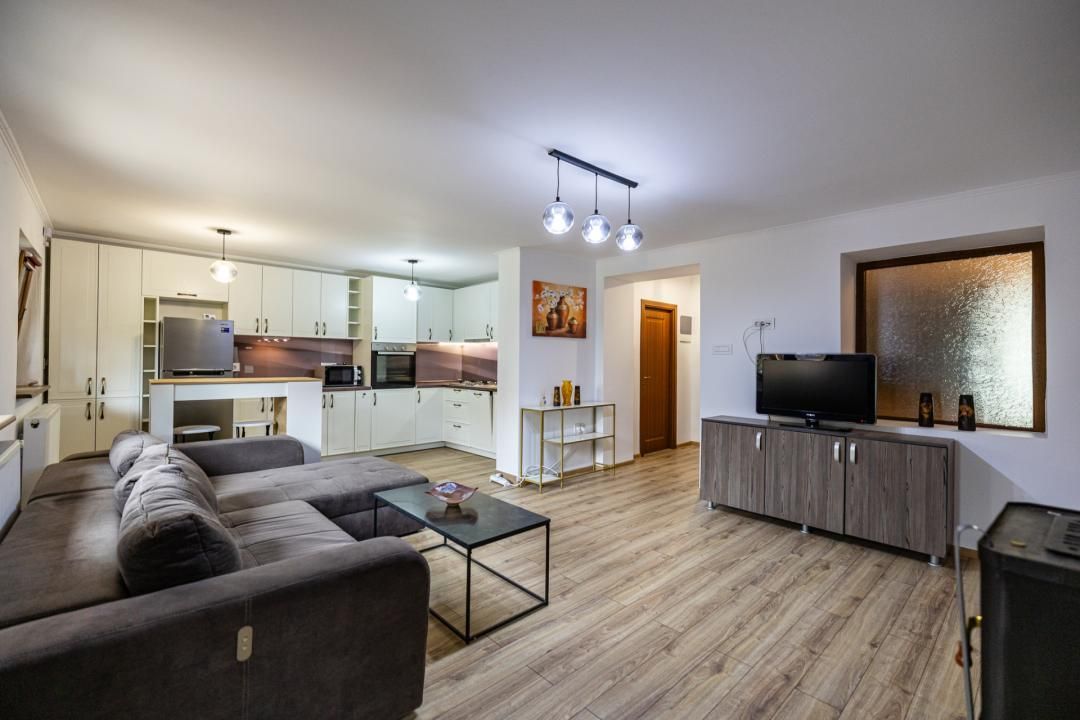 Casa parter, renovata, mobilata, gradina amenajata, str Petofi Sandor-Dumbravita - Poză 2