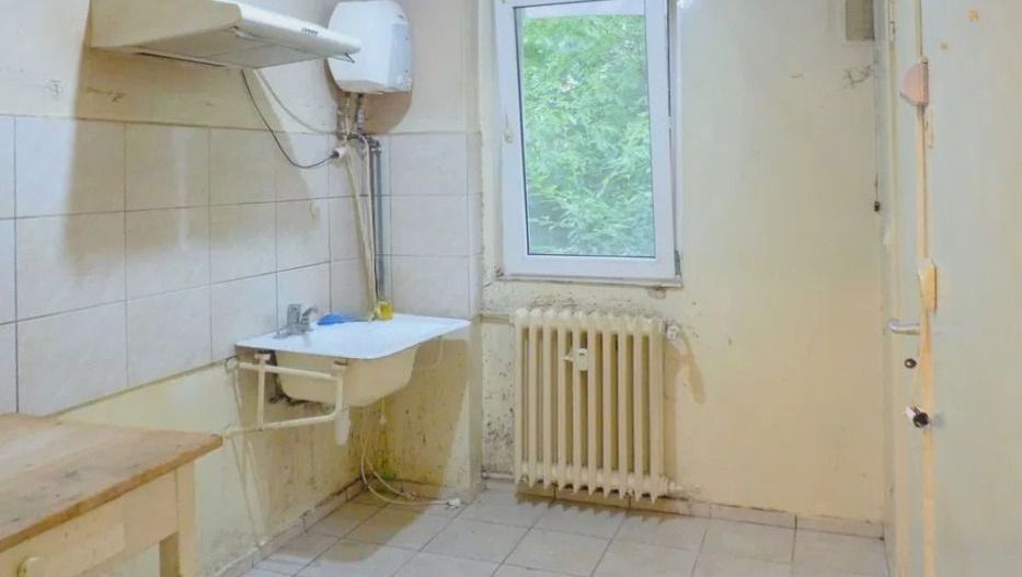 3 Camere în Astra Etaj 1 Vedere Liberă Necesită Renovare - Poză 7