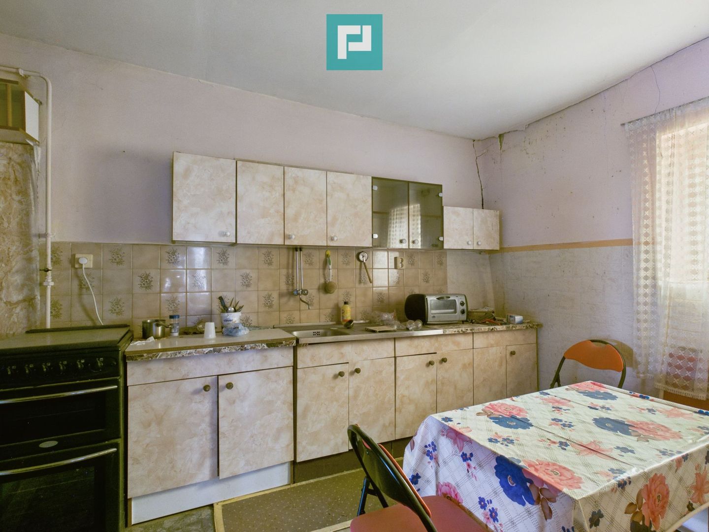 Casă modestă cu 3 camere din văiugă în Bătania - Poză 12