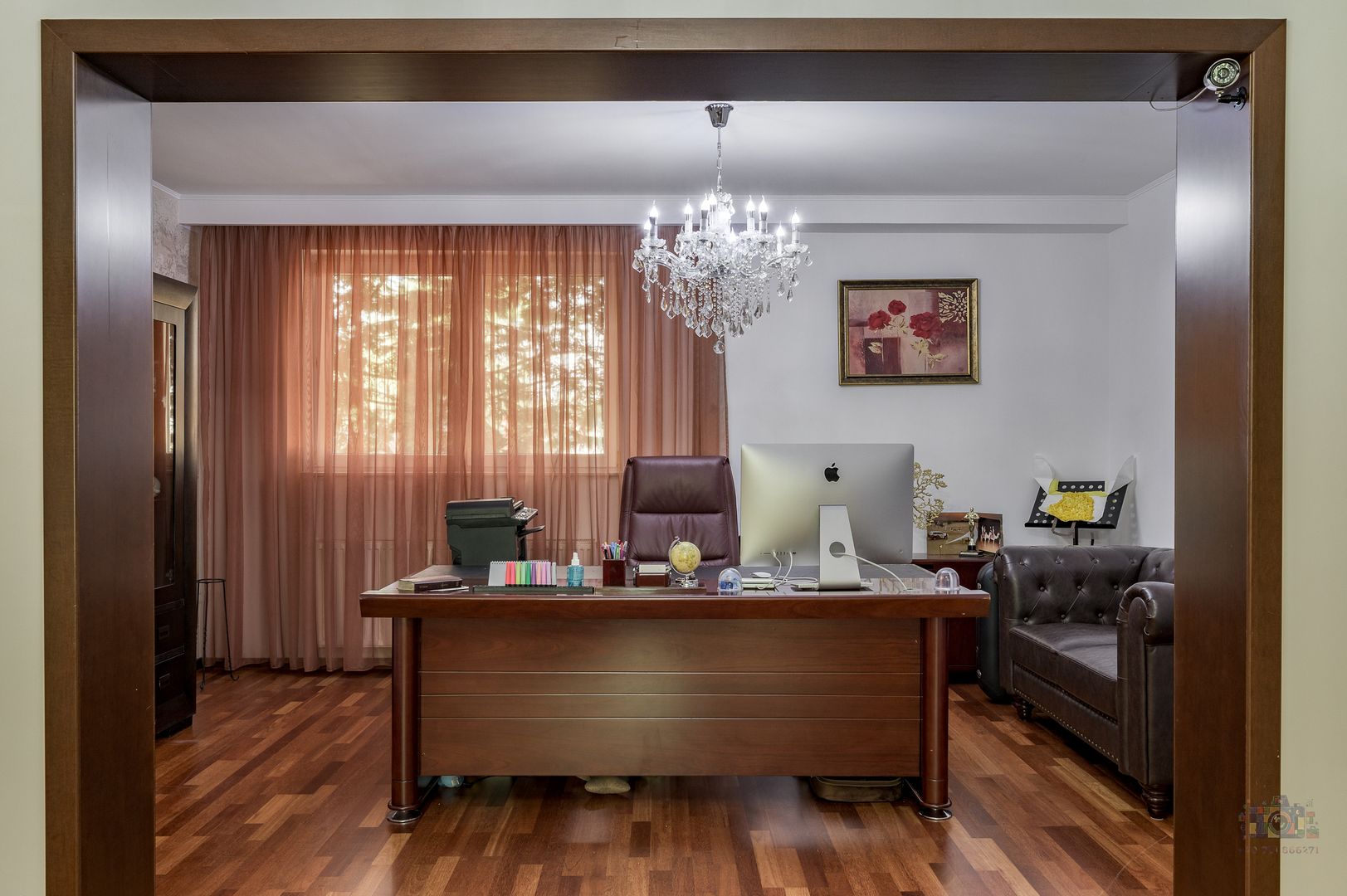 Vilă renovată P+1+M  | Foișor vitrat, grădină și jacuzzi - Poză 35