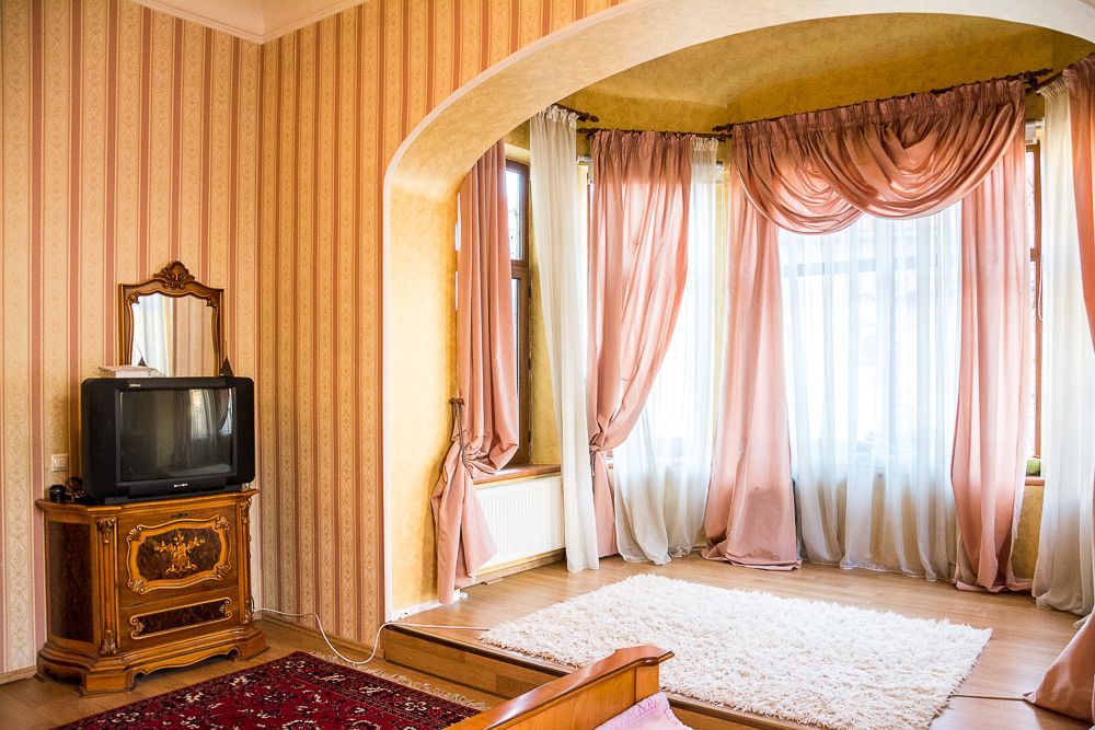 VILA INTERBELICA RENOVATA COMPLET - Poză 18