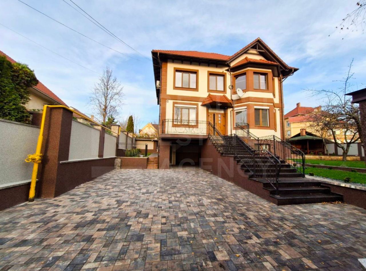 Chirie, casă, 2 nivele, 5 camere, strada  Anton Ablov, Telecentru - Poză 1