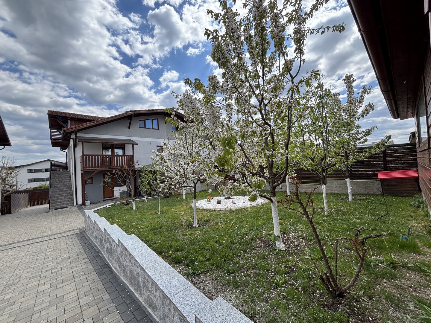 Casa 5 camere cu teren GENEROS si CARPORT - Cartierul Arhitectilor - Poză 9