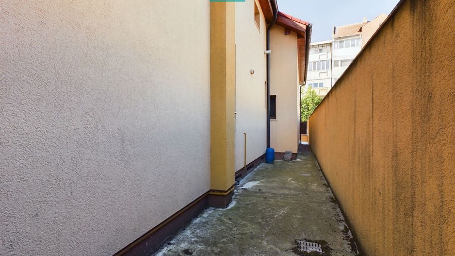 Vilă cu teren generos în Pârneava - Poză 17