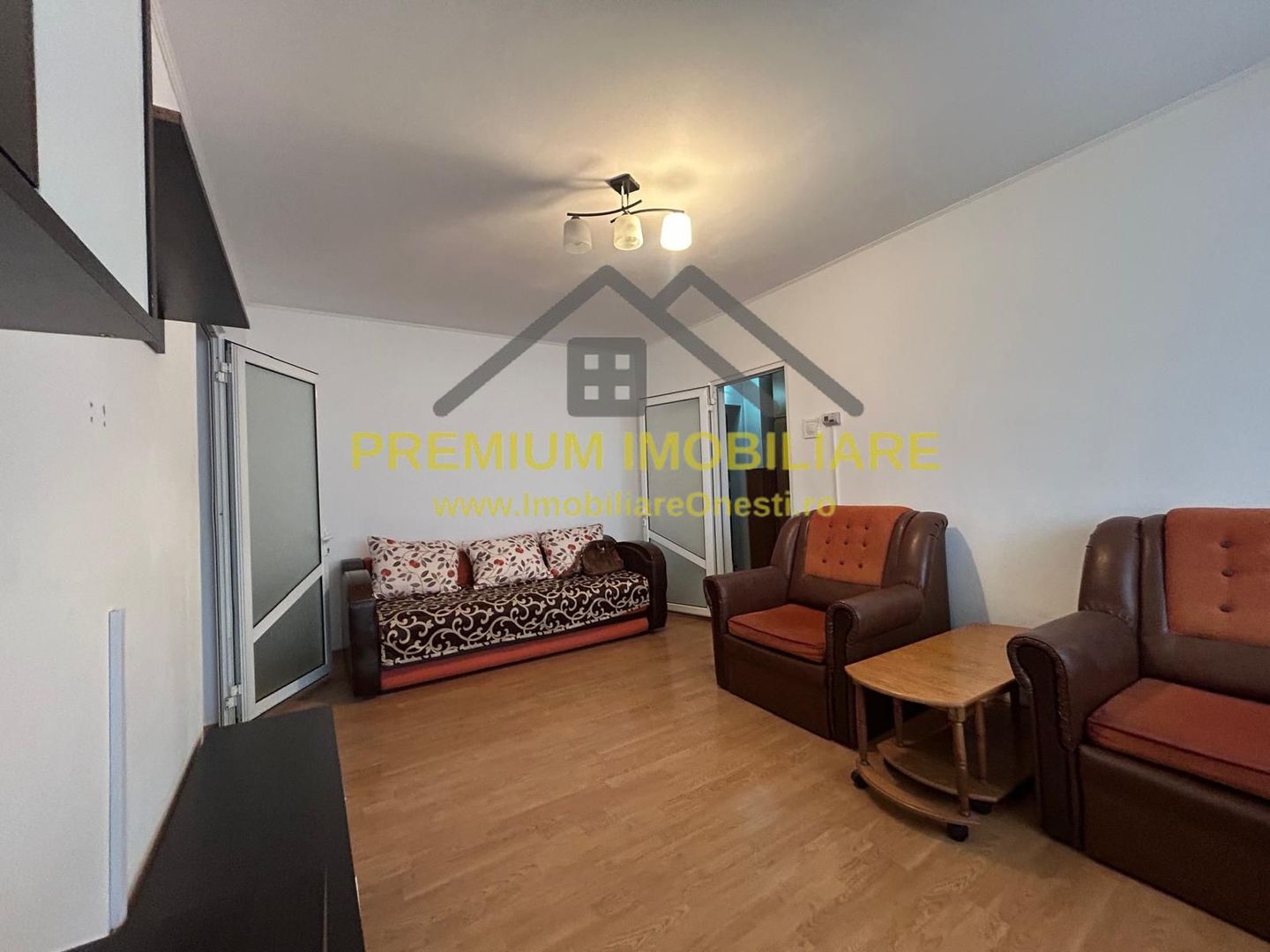 Apartament 2 camere semidecomandat – Etaj 3 – Balcon 7 mp - Poză 1
