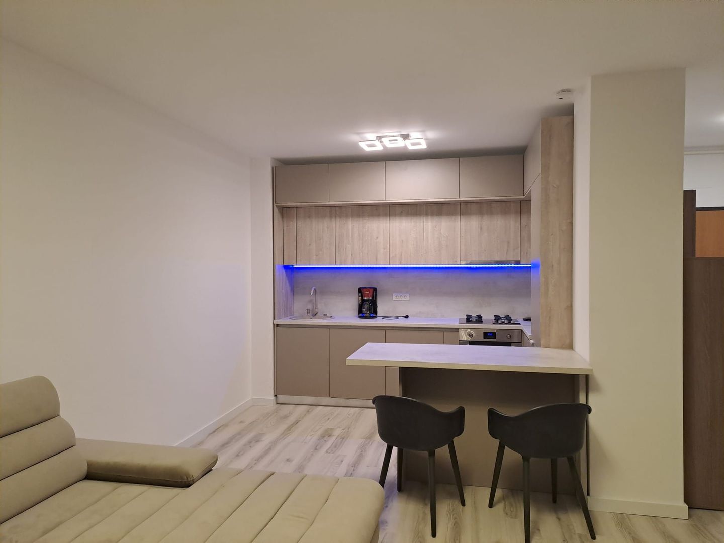 Ap2Cam|Parcare,AerConditionat,Centrala,Mob+Ut,ImobilNou|CampeadorCity. - Poză 10