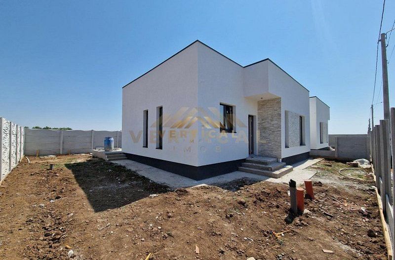 Casa individuala cu 3 camere in comuna Berceni - Poză 2