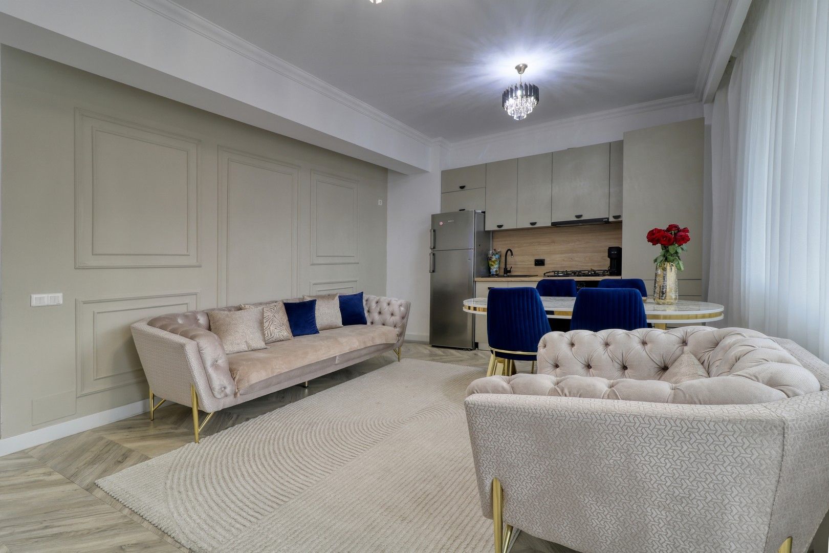 Parc Bazilescu-  4 camere + curte mare-  comision 0% - Poză 1