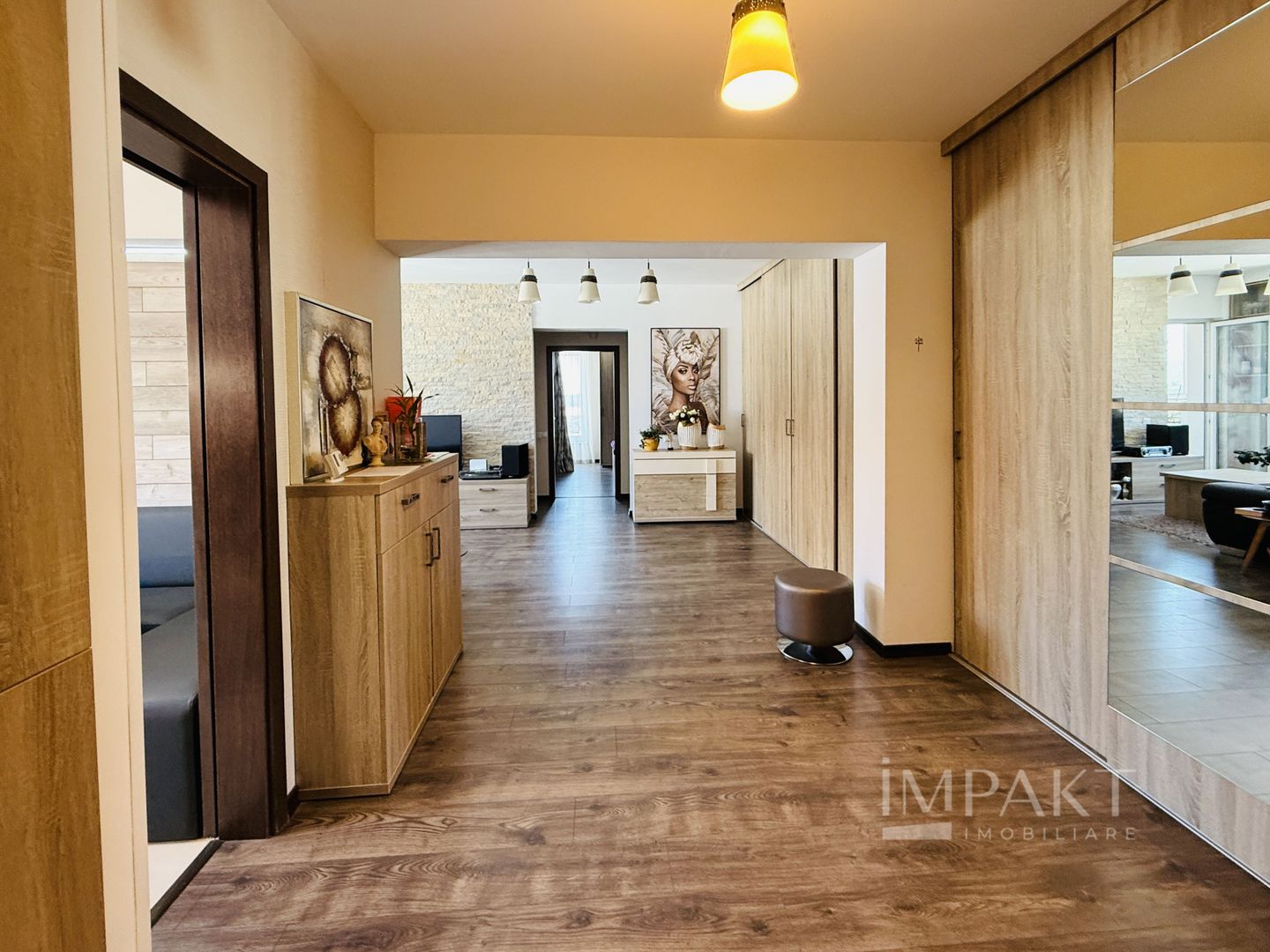 Apartament cu 3 camere in Andrei Muresanu, zona Calea Turzii! - Poză 1