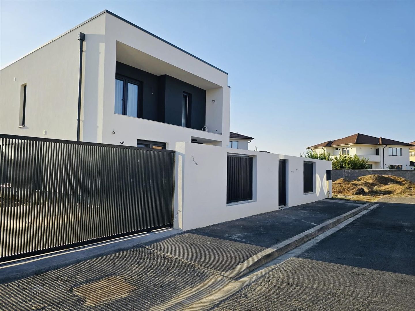 Casa de vanzare  P+E Sanmartin Beverly- Hills - Poză 2