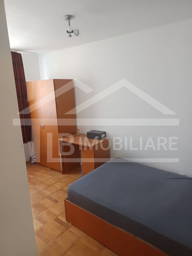 Apartament cu 3 camere, 68mp, Zona strazii Petru Dobra - Poză 1