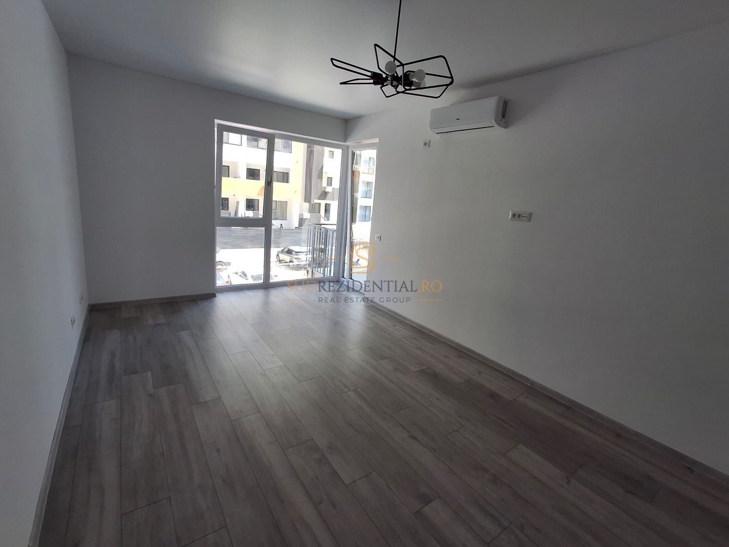 Garsoniera spatioasa, prima inchiriere, metrou Berceni, Biruintei - Poză 11