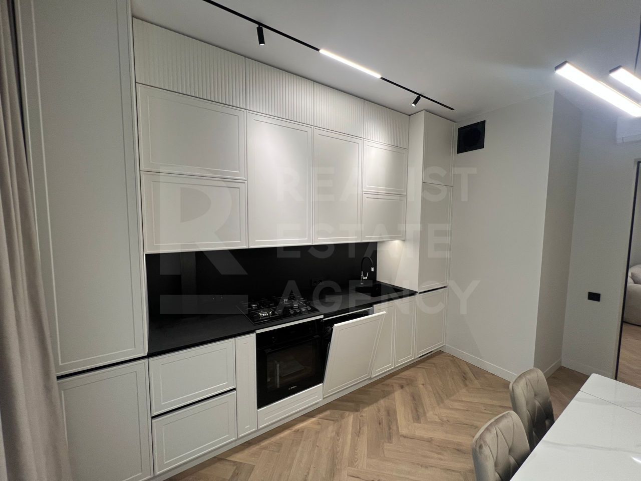 Chirie, apartament, 3 camere, strada Vasile Lupu, Buiucani - Poză 4