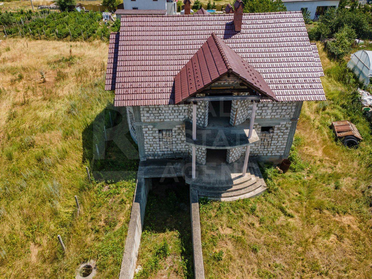 Vânzare, casă, 2 nivele, 169 mp + 9 ari, strada Aluniș, Budești - Poză 1