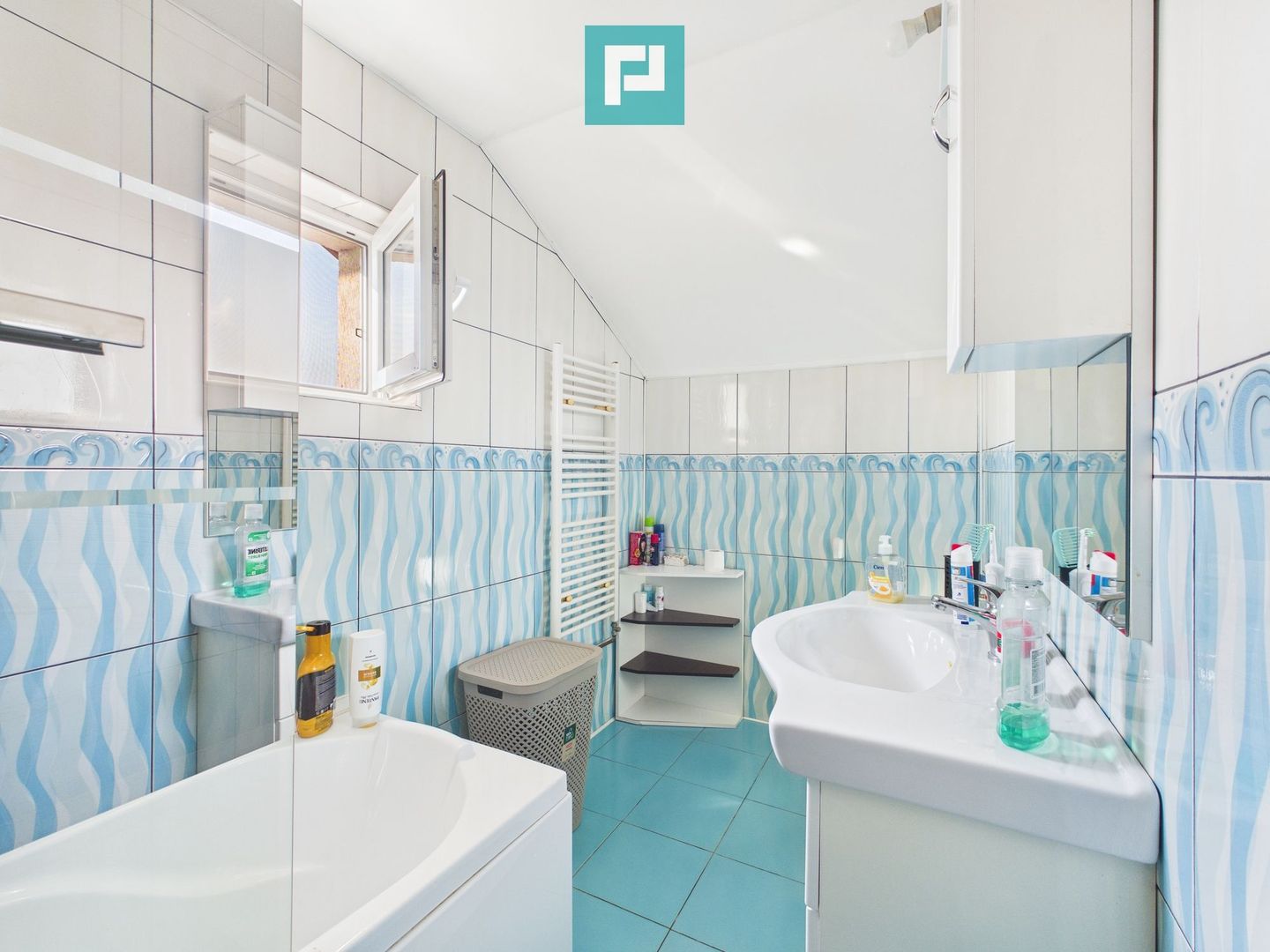 Casă individuală 8 camere - Dudeștii Noi - Poză 18