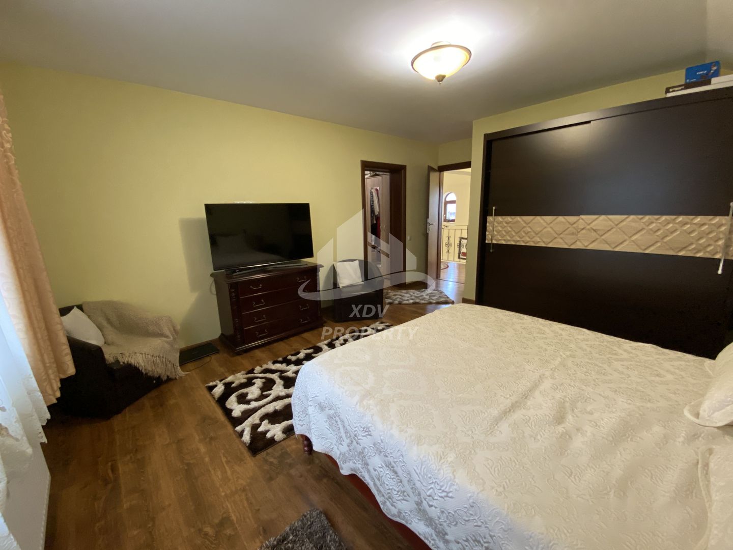 Vila  Frumoasa , Sibiu ,6 camere , 5 Bai , mobilata ,utilata - Poză 45