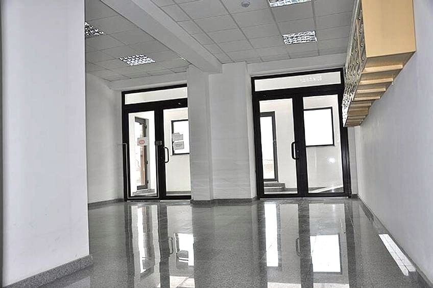 ✨ închiriez Apartament cu 2 camere, 70 mp, centrală proprie, metrou Republica - Poză 2